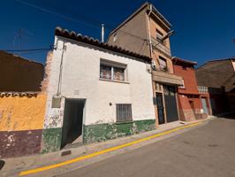 Casa de pueblo en la provincia de Zaragoza en la localidad de Villarreal de Huerva. Con 5 habitaciones, salón-cocina, baño, patio y garaje. photo 0