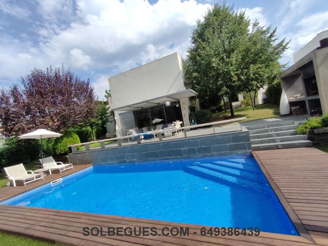 BEGUES BON SOLEI casa diseño comoda con piscina photo 0