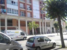 Local céntrico en edificio de reciente construcción. Calle Errekalde. photo 0