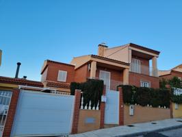 Casa En venta en Urbanización Jardines De La Yuca, La Guardia De Jaén photo 0