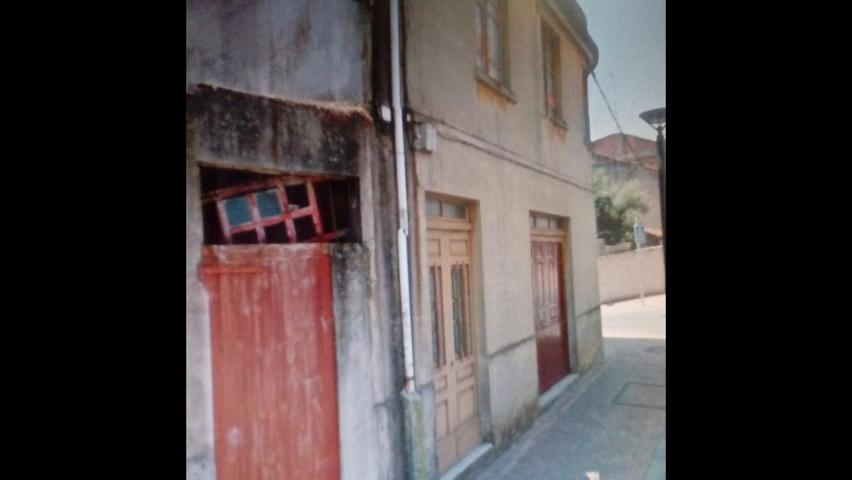 CASA CON BAJO Y PISO EN EL CENTRO DE CARBALLO photo 0