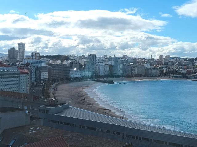 Impresionante piso de 120 m² totalmente EXTERIOR con vistas al mar. photo 0