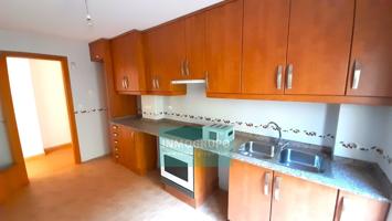 Piso en venta en Benasal, con 97 m2, 3 habitaciones y 2 baños, Garaje, Trastero y Ascensor. photo 0