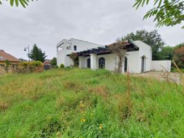 Casa en venta en Viesques, 4 dormitorios. photo 0