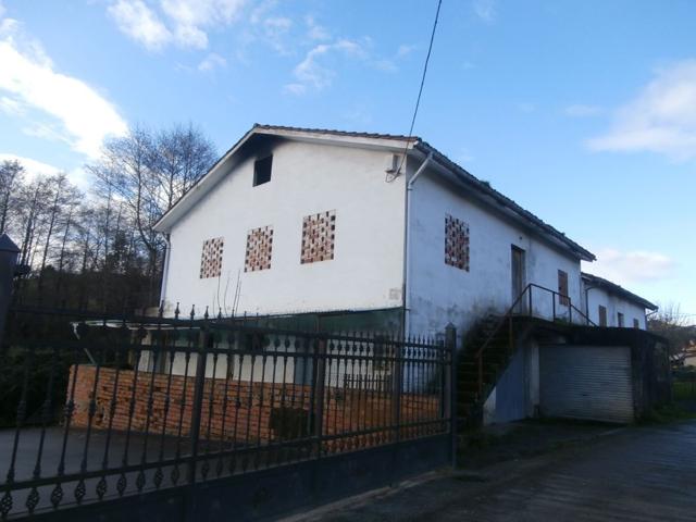 Casa en venta en Grado, 3 dormitorios. photo 0