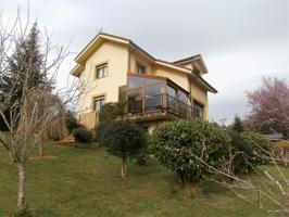 Casa en venta en Oviedo, 5 dormitorios. photo 0