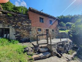 Casa en venta en Teverga. photo 0