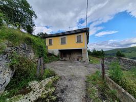 Casa en venta en Grado, 3 dormitorios. photo 0