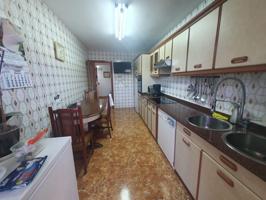 Piso en venta en Grado, 4 dormitorios. photo 0