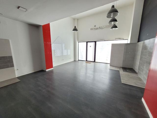 Local Com. en venta en Centro. photo 0