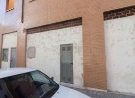 Local Com. en venta en Grado. photo 0