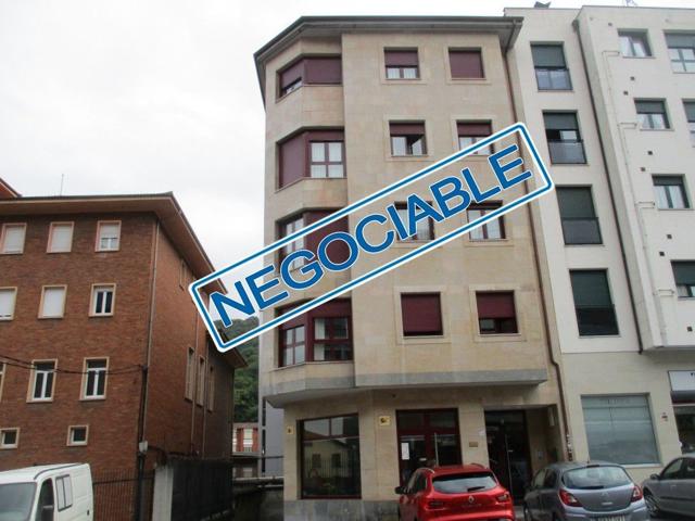 Piso en venta en Pola de Lena, 3 dormitorios. photo 0
