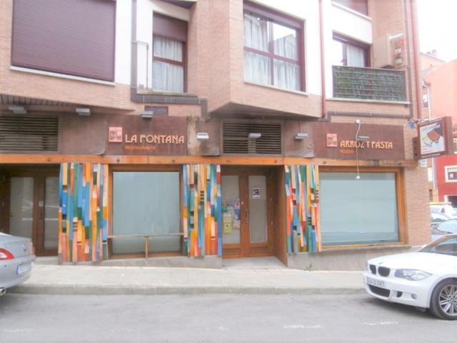 Local Com. en venta en La Felguera. photo 0