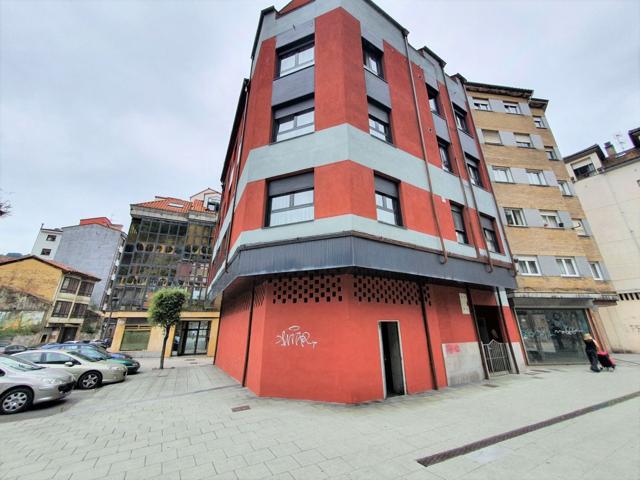 Local Com. en venta en Sama. photo 0