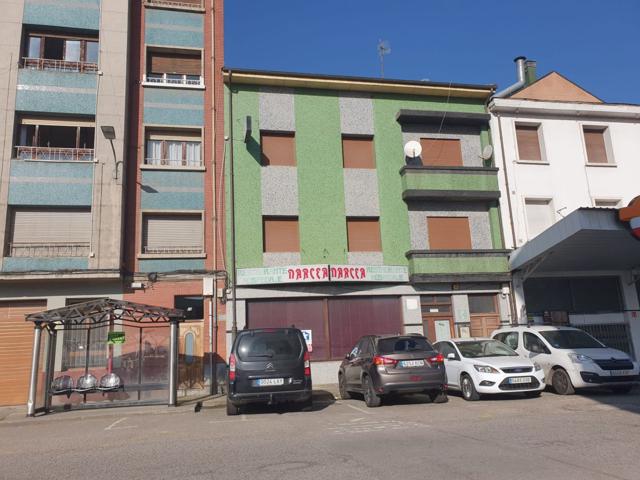 Local Com. en alquiler en Grado. photo 0
