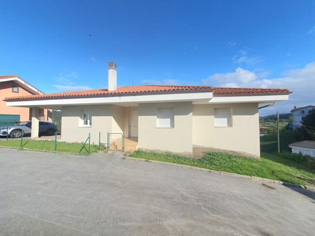 Casa en venta en Soto del Barco, 3 dormitorios. photo 0