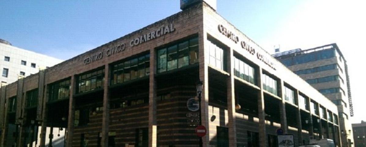 Local Com. en venta en Oviedo. photo 0