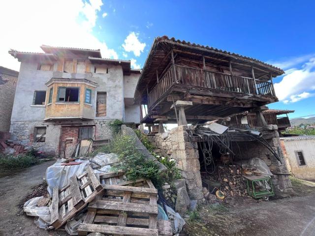 Casa en venta en Candamo, 3 dormitorios. photo 0