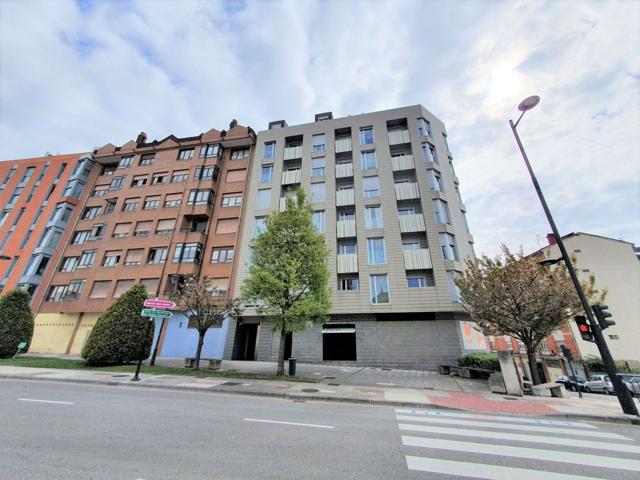 Local Com. en venta en Ronda Sur. photo 0