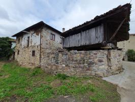 Casa en venta en Belmonte De Miranda, 4 dormitorios. photo 0