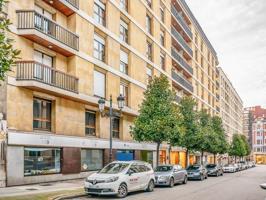 Local Com. en venta en Oviedo. photo 0