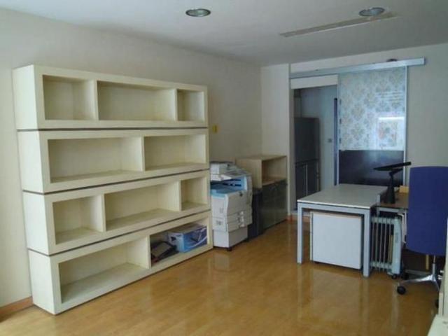 Local Com. en venta en Vallobín, 1 despacho. photo 0