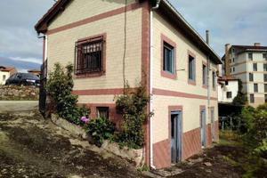 Casa en venta en Centro, 3 dormitorios. photo 0