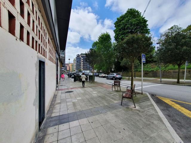 Local Com. en venta en Centro. photo 0
