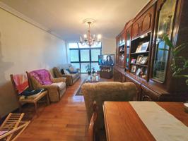 Piso en venta en Grado, 6 dormitorios. photo 0