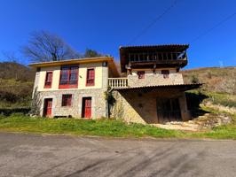 Casa en venta en Grado, 3 dormitorios. photo 0