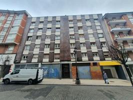 Piso en venta en Pumarín, 3 dormitorios. photo 0