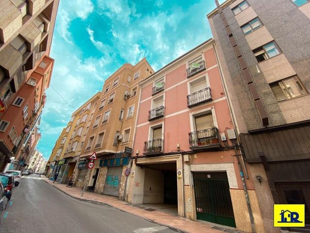 Piso en venta en el centro de Cuenca, con 120 m2, 3 habitaciones y 2 baños, Garaje, Trastero y Ascensor, calefacción individual, como nuevo.    photo 0