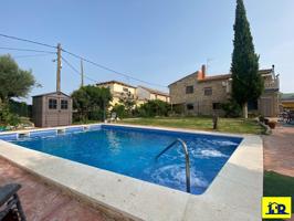 Se vende chalet con parcela y piscina muy próxima a Cuenca, a una distancia de 12 km. 1030 m2 de parcela. Vivienda de 250 m2 con d photo 0