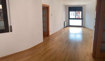 Finques Barsell presenta piso seminuevo en zona residencial photo 0