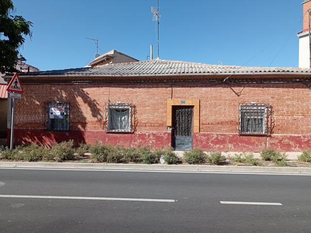 Casa En venta en Calle Teniente Velasco, Renedo De Esgueva photo 0