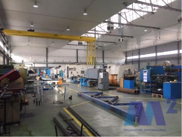 NAVE INDUSTRIAL DE 2.813 m² EN VENTA photo 0