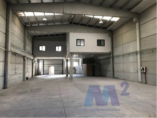 NAVE INDUSTRIAL DE 593,56 m² EN ALQUILER photo 0