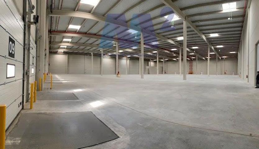 NAVE LOGÍSTICA DE 21.099 m² CON 8 MUELLES EN ALQUILER  photo 0