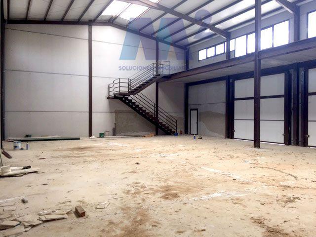 CONJUNTO DE 2 NAVES INDUSTRIALES ADOSADAS DE 336 m² EN VENTA ORIGEN BANCARIO photo 0