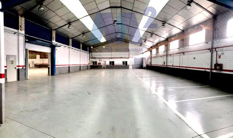 NAVE INDUSTRIAL DE 1.815,86 m² EN ALQUILER photo 0