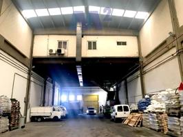 NAVE COMERCIAL EN ALQUILER photo 0