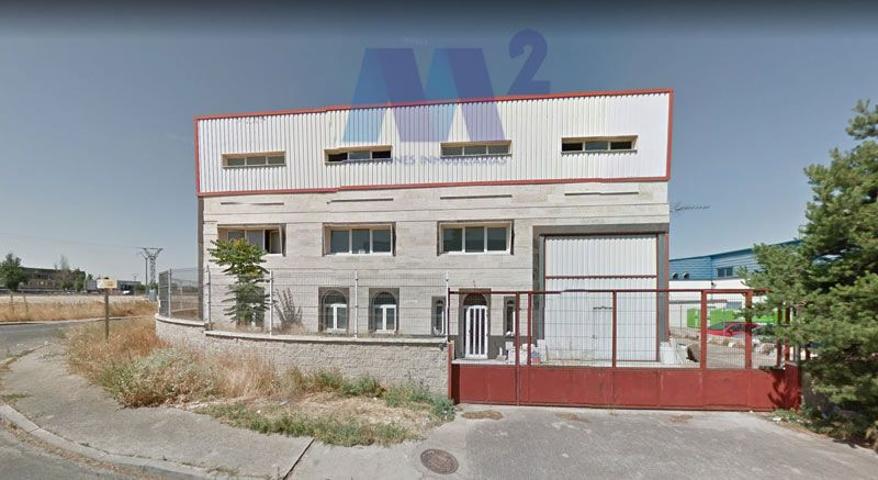 NAVE INDUSTRIAL DE 847 m² EN VENTA ORIGEN BANCARIO photo 0