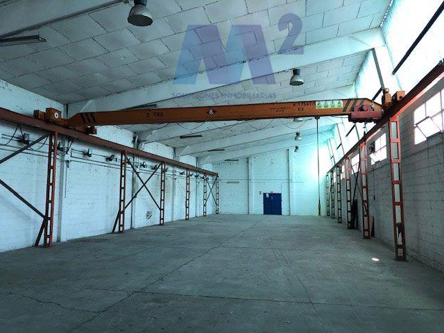 NAVE INDUSTRIAL DE 614 m² CON PUENTE DE GRÚA EN VENTA Y ALQUILER photo 0