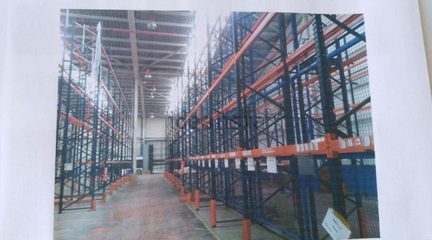 Industrial En venta en Getafe photo 0