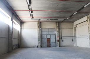 NAVE INDUSTRIAL EN VENTA DE 1.507 m². CON PATIO LATERAL photo 0