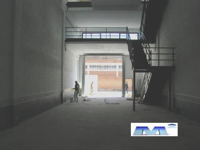 NAVE INDUSTRIAL DE 400 m² EN VENTA Y  ALQUILER photo 0