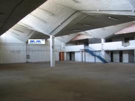 NAVE INDUSTRIAL DE 2.905 m² EN VENTA Y ALQUILER photo 0