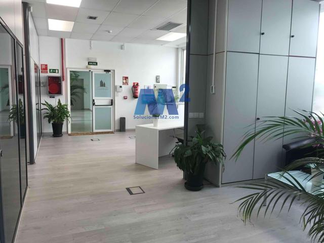 Oficinas en Tres Cantos photo 0