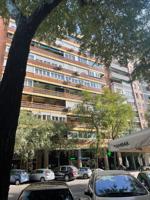 en venta vivienda exterior se sitúa en la última planta de la calle Poeta Joan Maragall (antiguamente Capitán Haya), paralela al Paseo de la Castellana photo 0