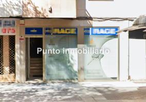 LOCAL COMERCIAL, en venta muy céntrico junto a la Plaza España , fachada exterior a la calle, totalmente instalado. photo 0